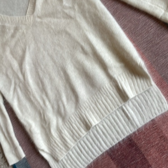 Moda International Rabbit Hair Wool Blend Cozy Soft Holiday Sweater - Picture 6 of 7